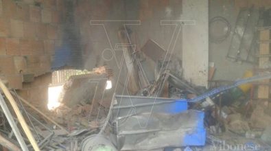 Esplosione in un garage di Acquaro, proprietario al Pronto soccorso