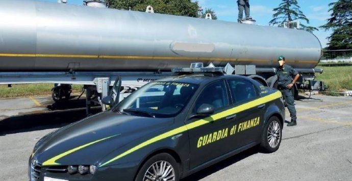 Petrol mafie, altri 49 arresti: colpito il braccio operativo del sistema capeggiato dai Mancuso