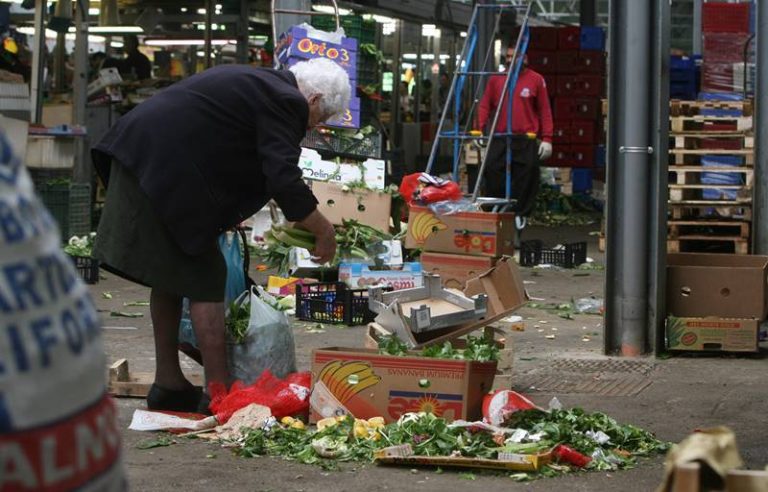 Il Vibonese sempre più povero: dal Banco alimentare numeri e cifre di una vera deriva sociale