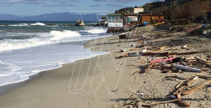 Erosione costiera nel Vibonese, Mangialavori: «Passo in avanti, ora si rispettino i tempi»
