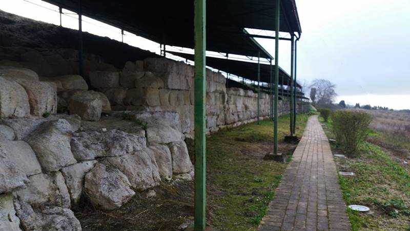 Le antiche mura greche di Vibo