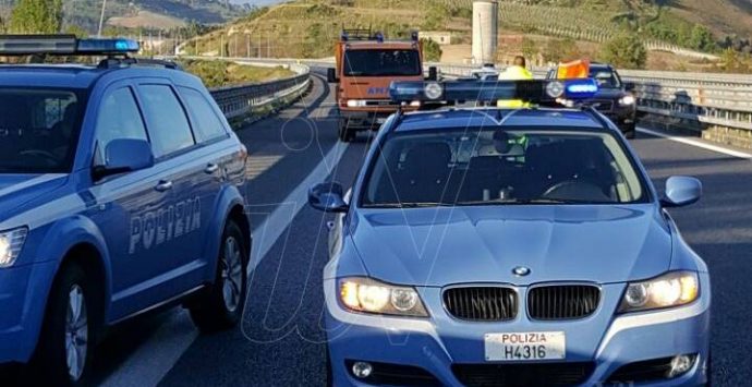 Grave incidente sulla A2 nei pressi dello svincolo di Pizzo, tre i feriti