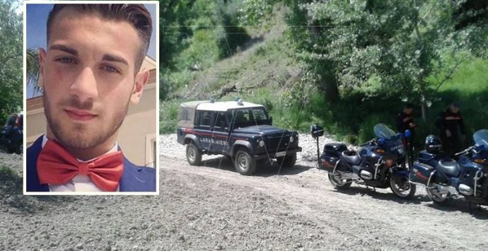 Omicidio a Mileto: il 16enne Francesco Prestia sparato anche alle spalle