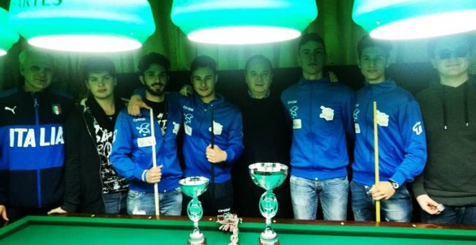 Biliardo sportivo, i ragazzi del liceo “Berto” di Vibo si laureano campioni regionali