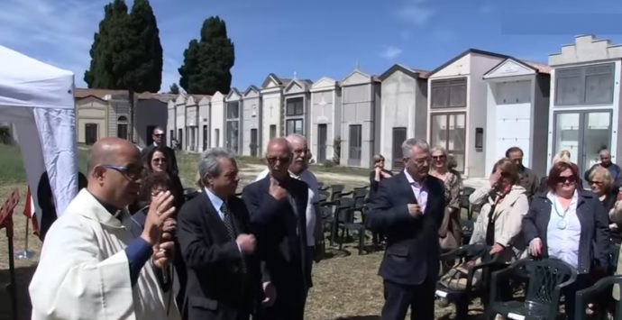 VIDEO | La Società operaia ha una nuova cappella al cimitero di Vibo