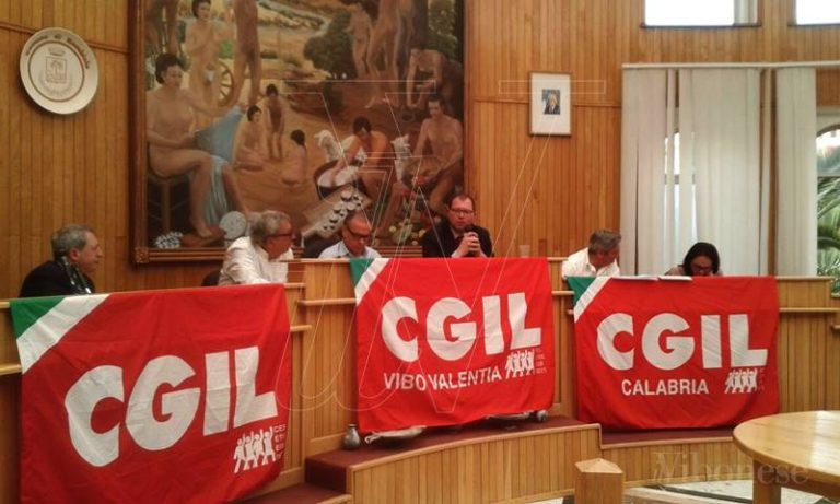 VIDEO | Imprenditori vibonesi sotto scacco, la Cgil dalla parte delle imprese