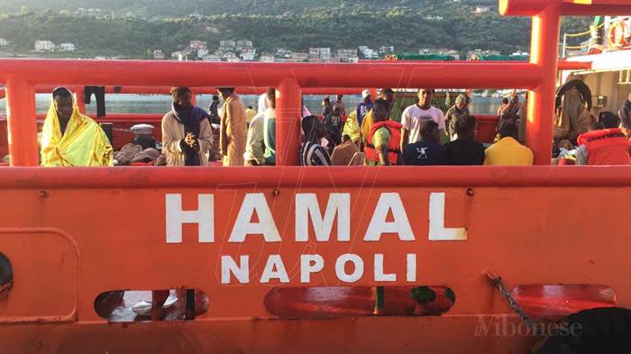 Ennesimo sbarco a Vibo Marina: 250 i migranti giunti nel porto vibonese