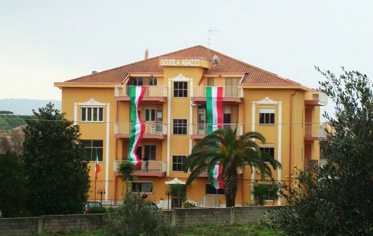 “La scuola e le arti”, all’“Agazzi” di Vibo gli alunni incontrano la musica