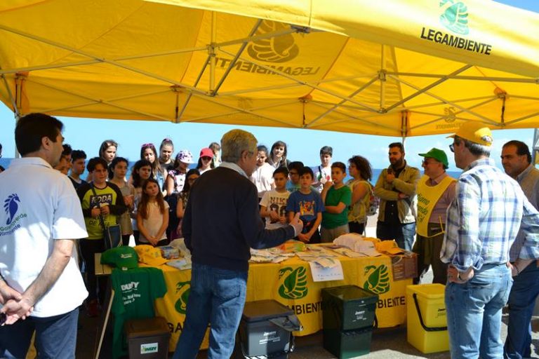 “Spiagge pulite”, un successo l’iniziativa di Legambiente a Vibo Marina