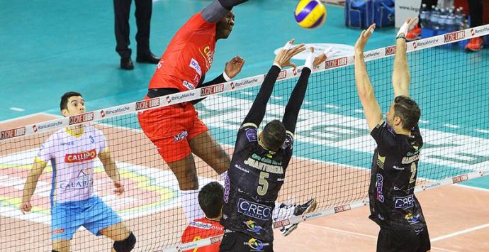 Volley mercato, il centrale brasiliano Deivid Costa resta alla Tonno Callipo