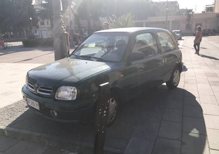 Vibo Valentia: multata l’auto del sindaco davanti al Comune