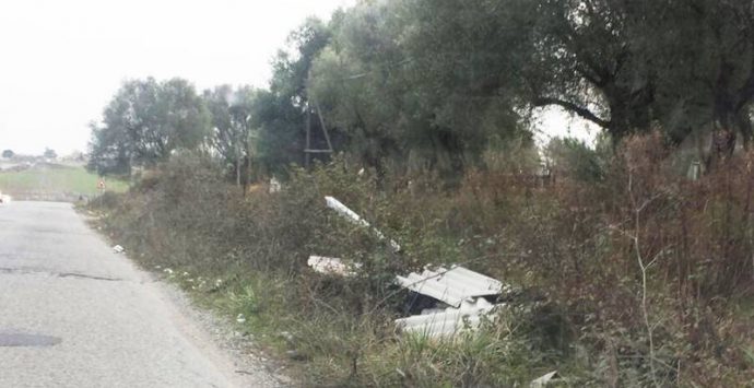 Eternit rimosso lungo la provinciale per San Gregorio, esulta il MeetUp vibonese