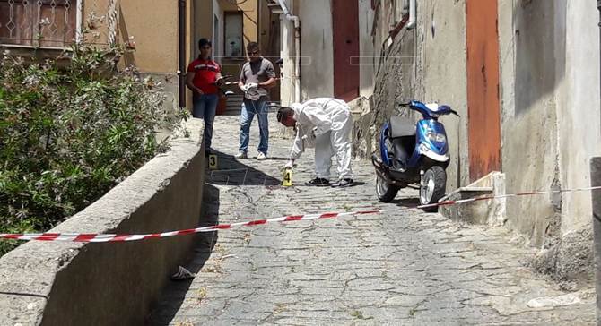 Omicidio a Sorianello: disoccupato 46enne raggiunto da 4 colpi di fucile (VIDEO)