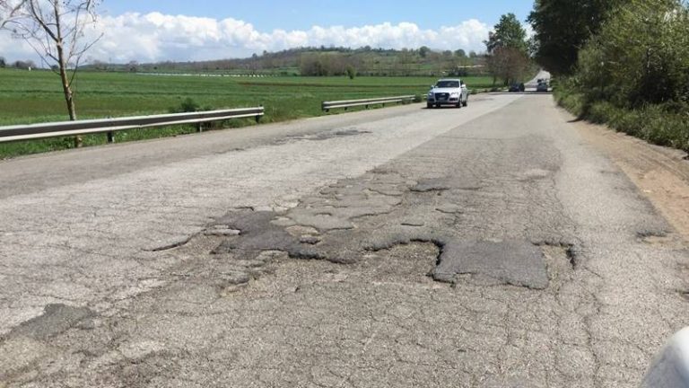 Politiche 2018 | Wanda Ferro scopre le strade del Vibonese: «Viabilità ferma al dopoguerra»