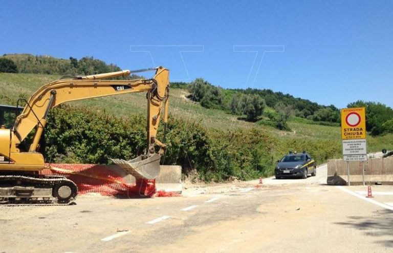 L’ex Statale 110 riapre al traffico. C’è chi chiede che torni sotto le competenze Anas (VIDEO)