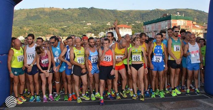 Corsa su strada, centinaia di atleti e spettatori alla “Corri Vibo Marina”