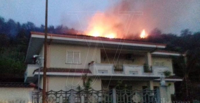 Incendi, il sindaco di Dasà Scaturchio: «Serve distaccamento Vvf nell’Alto Mesima»