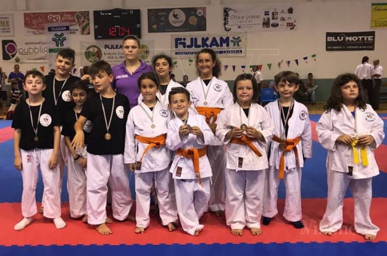 La Virtus Vibo fa incetta di medaglie all’Open Karate Calabria