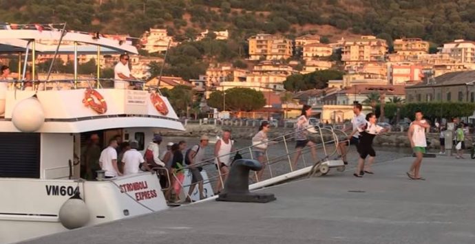 Vibo Marina, inaugurazione “culturale” per il punto informazioni al porto (VIDEO)