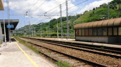 Incendio alla Stazione di Mileto: a fuoco un vagone abbandonato