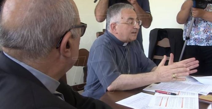 Scontro diocesi-fondazione a Mileto, il vescovo Renzo apre alla conciliazione (VIDEO)