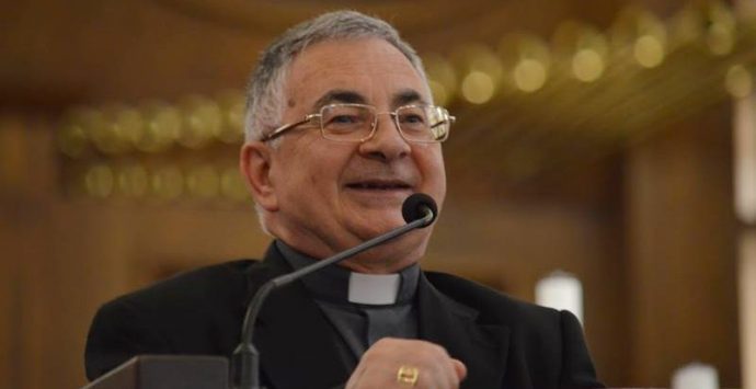 Monsignor Renzo presenta il suo nuovo libro: “Santi e beati in Calabria”