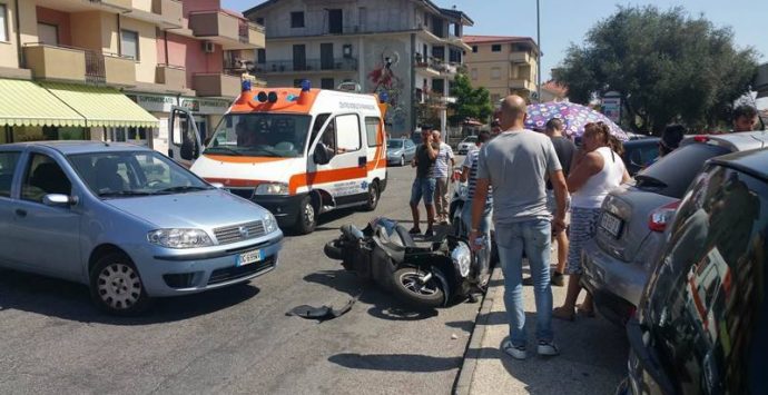 Scontro auto-moto a Vibo in via Lacquari: un ferito