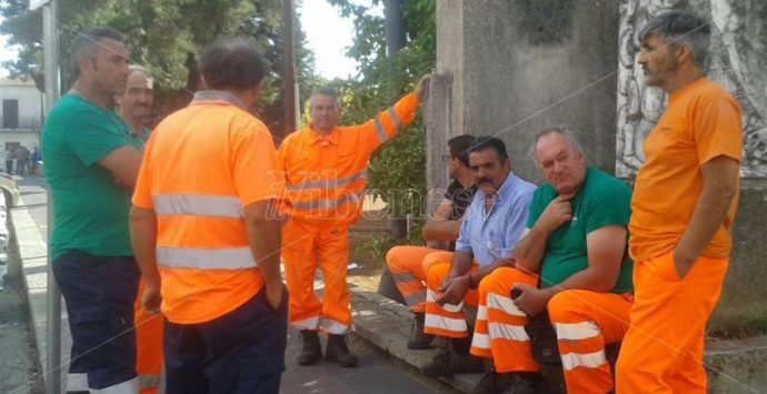 Mileto, gli operai della Muraca sospendono lo sciopero e ritornano a lavoro