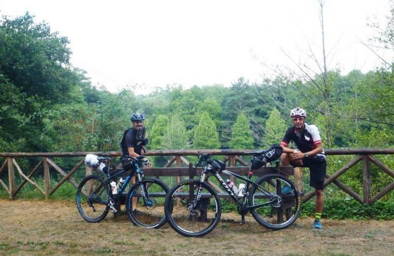 L’impresa dei ciclo-escursionisti: da Serra San Bruno a Reggio in mountain bike