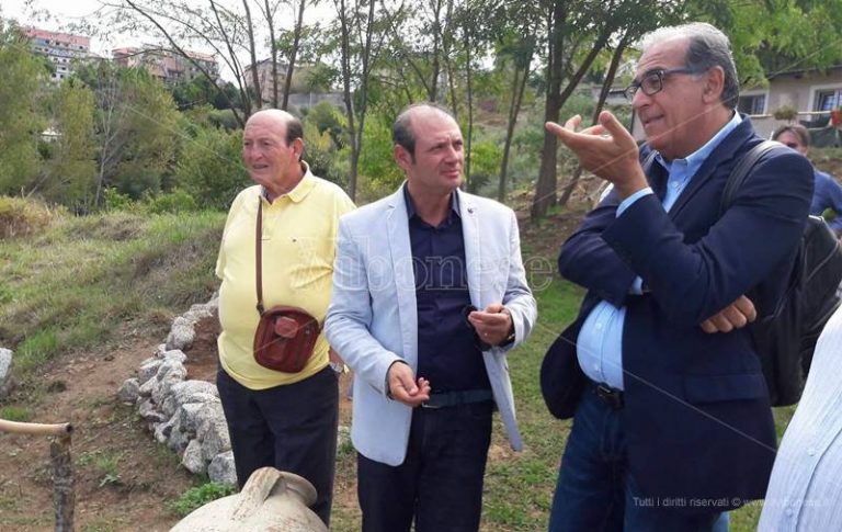 Vibo, Antonio Viscomi in visita alla fattoria sociale “Junceum” (VIDEO)