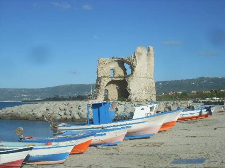 Briatico: resta revocata la licenza ad un ristorante sito sul lungomare