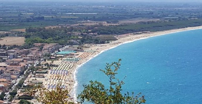 Opere abusive sul lungomare di Nicotera, ordinanza di demolizione