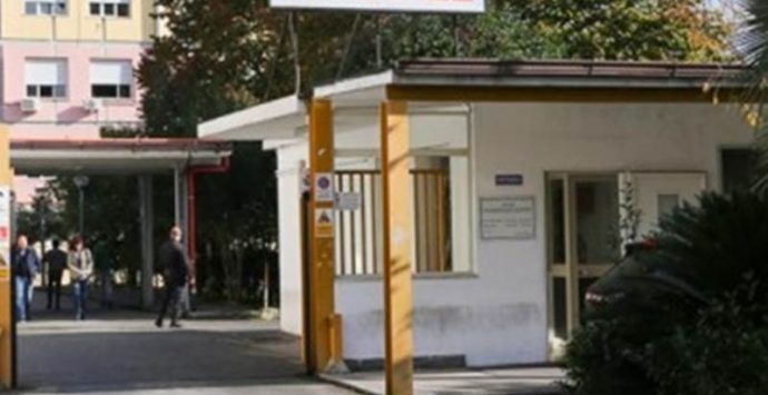 Vibo, il primario di Ginecologia: «Nessun collega contagiato»