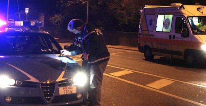 Precipita dal terzo piano di un palazzo a Parghelia, indaga la Polizia