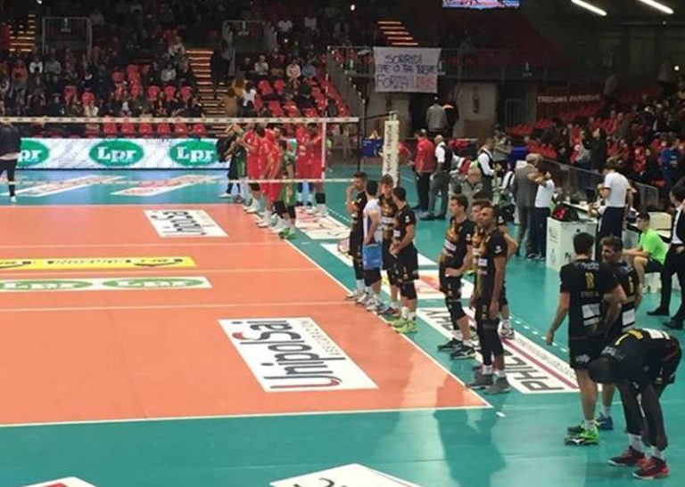 Superlega, Vibo muove la classifica: primo punto a Piacenza (VIDEO)