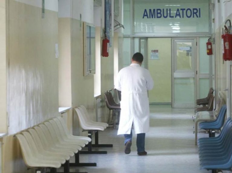 Specialistica ambulatoriale a Vibo, le critiche di un medico alla gestione dell’Asp