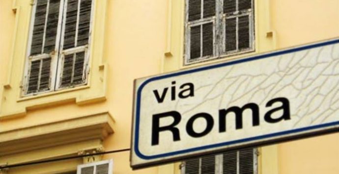 “Rivoluzione” toponomastica a Vibo: «Mai più sette “Via Roma”»