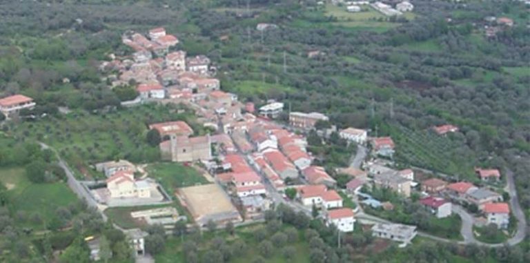 Covid, contagi in classe: a Filandari scuole chiuse fino al 10 febbraio