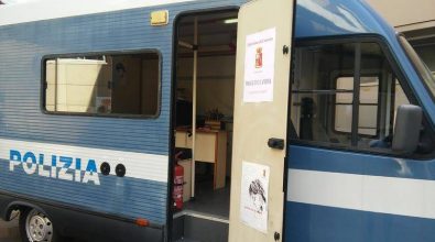 “Questo non è amore”, in piazza a Vibo il camper della Polizia contro la violenza sulle donne