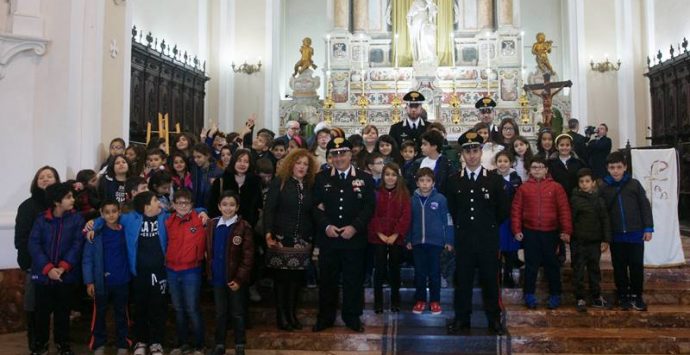 Senso dello Stato e generosità, i Carabinieri di Vibo celebrano la “Virgo Fidelis” (VIDEO)