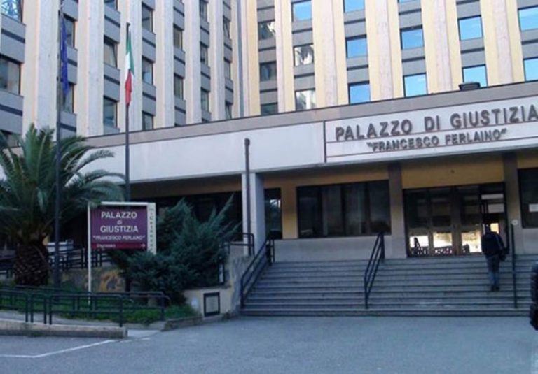 Imponimento: costruttore di Pizzo passa ai domiciliari