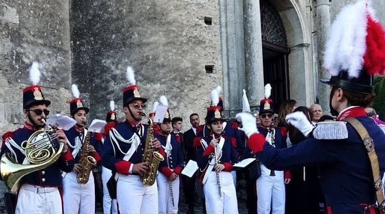 A Vibo Marina la Banda della Reale accademia filarmonica di Gerace