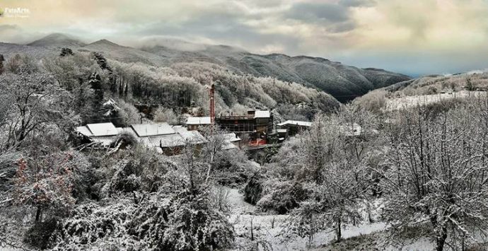 Prima neve nel Vibonese, imbiancate le vette delle Serre (FOTO)