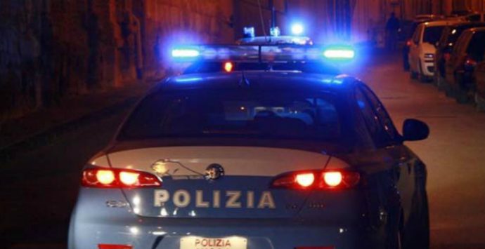 Dieci colpi di arma da fuoco a Vibo contro un bar tabacchi