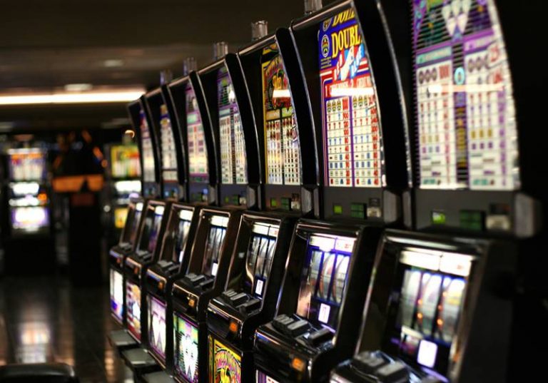 Vibo nel tunnel delle slot machine, nel 2016 “bruciati” in città 32 milioni di euro (VIDEO)