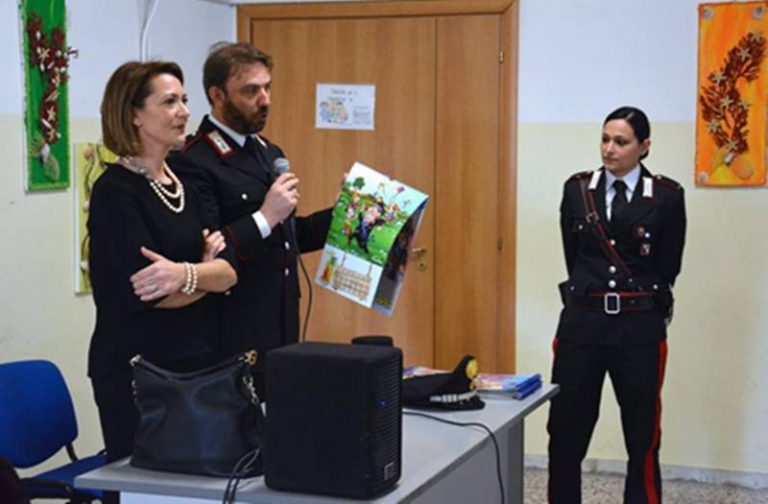 “Non solo smartphone”: i carabinieri presentano il calendario “a misura” di ragazzi