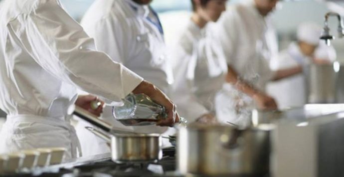 Torna Cooking quiz: tra i 105 istituti alberghieri in gara anche quelli di Vibo e Tropea