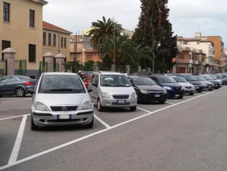 Parcheggi a Vibo, se il problema diventano le strisce… bianche