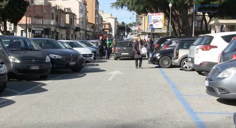 Sosta in Piazza Municipio a Vibo, ordinanza della Municipale: ecco cosa cambia