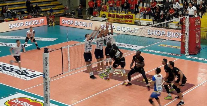 Superlega: Tonno Callipo, il cuore non basta. Contro Monza arriva un punto (VIDEO)